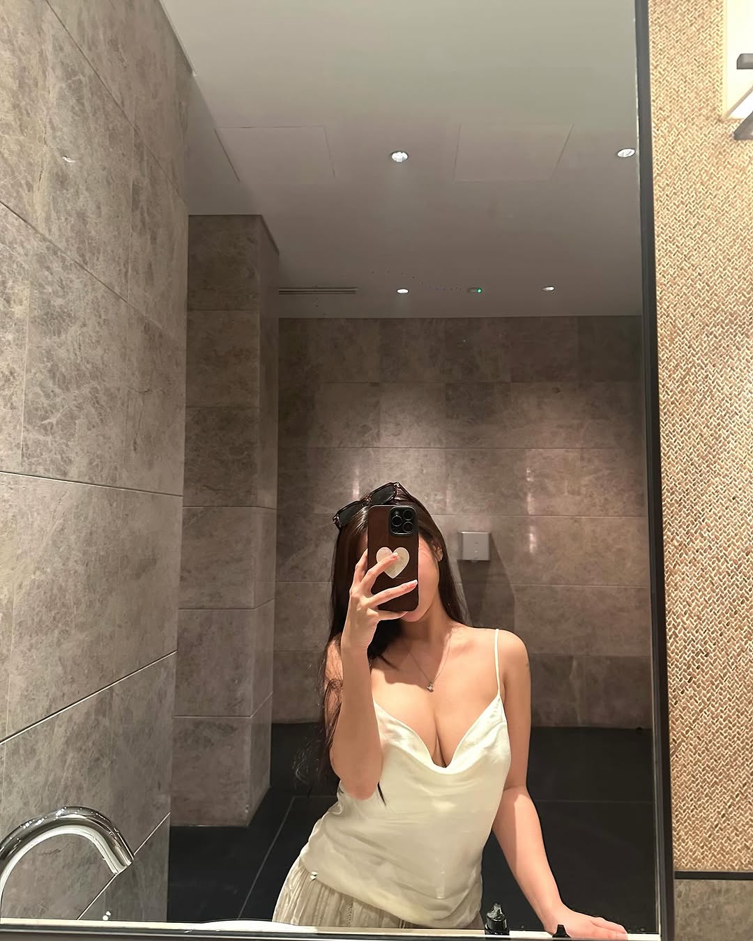 355800-f92fa677633f.jpg